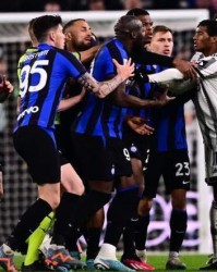  拉齐奥争议红牌引发赛后主帅激烈抗议  