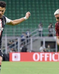  曼城德比大战三球完胜曼联  