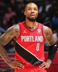  开拓者利拉德60分创队史新纪录