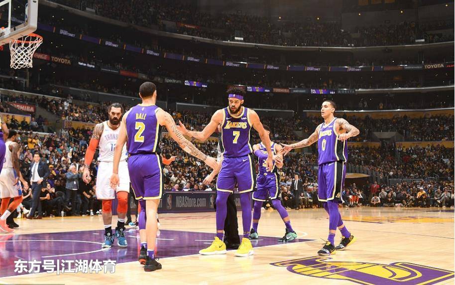  拉文扣篮盛宴公牛主场击败缺阵湖人